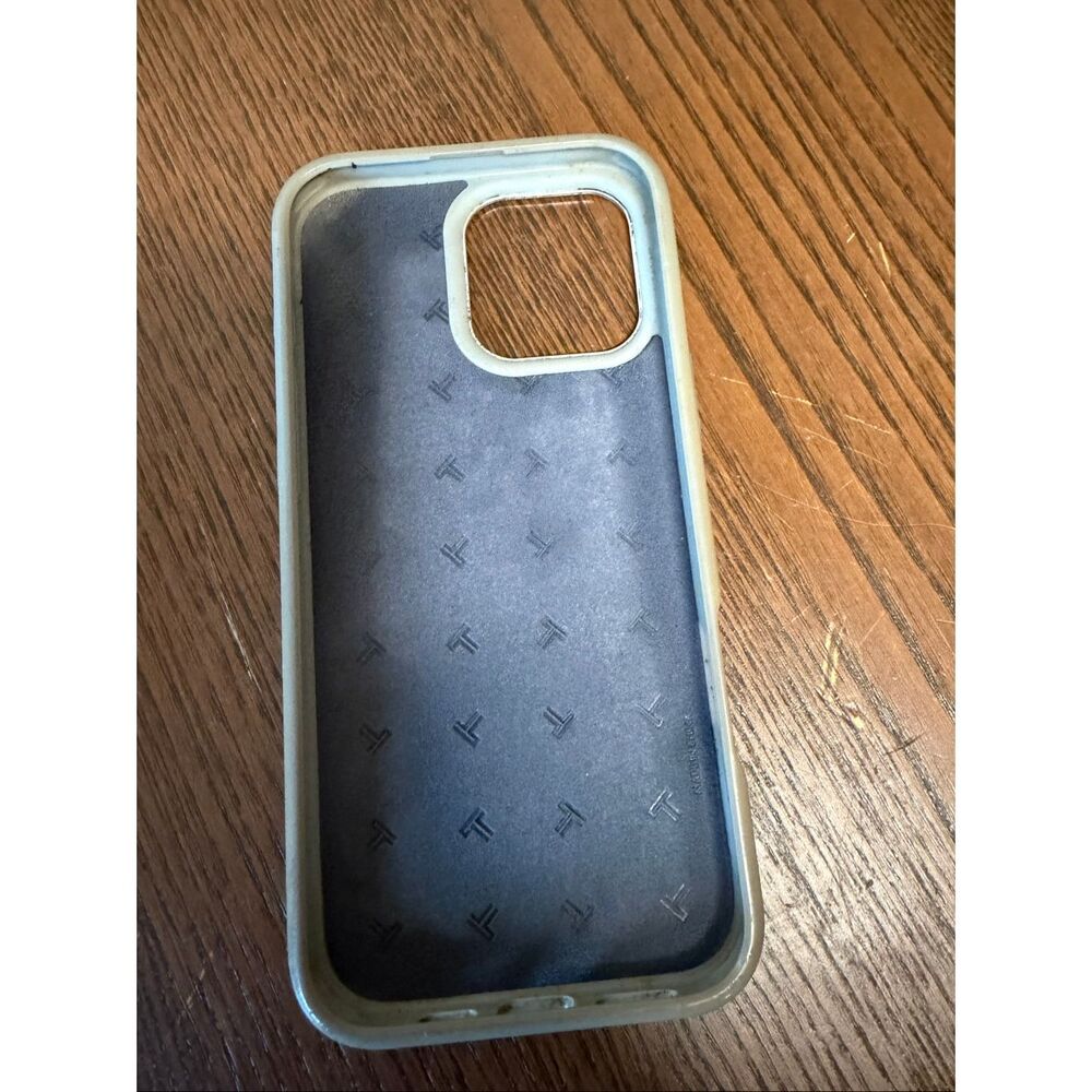 TUMI Aluminum iPhone 16 Pro Max Case - Picture 4 of 11